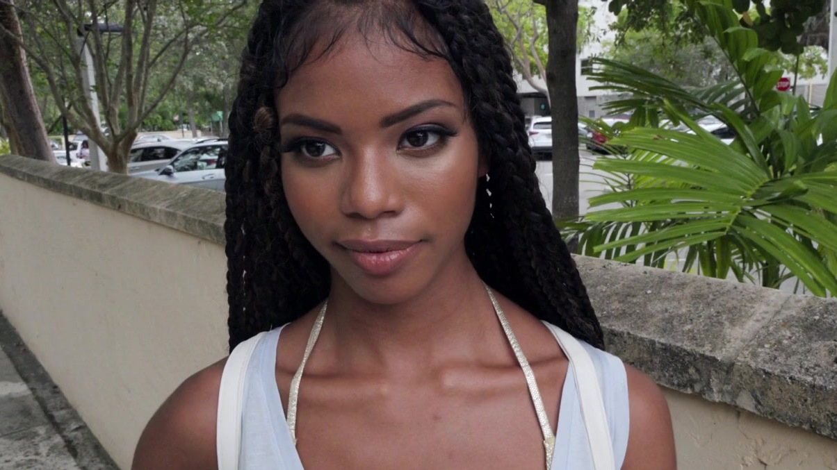 Ebony Sex Money - Ebony teen gets paid to fuck in public - XBabe video