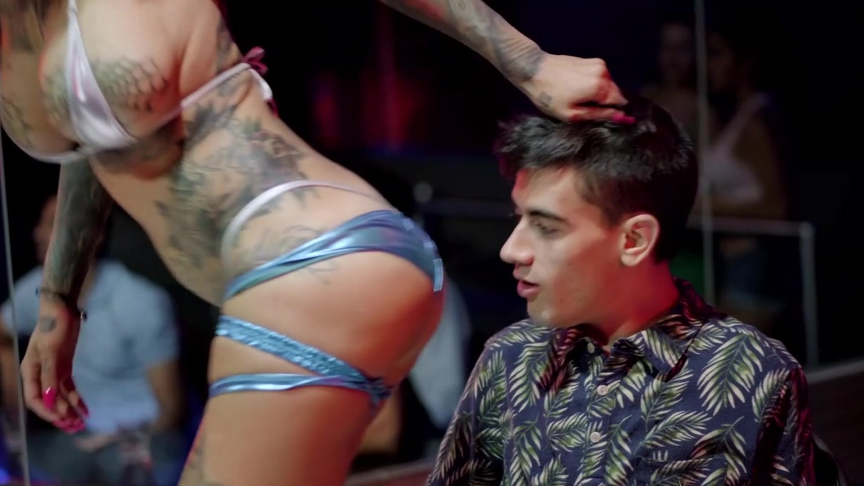 Bonnie Rotten And Jordi - Busty stripper fucks with a younger client - XBabe video