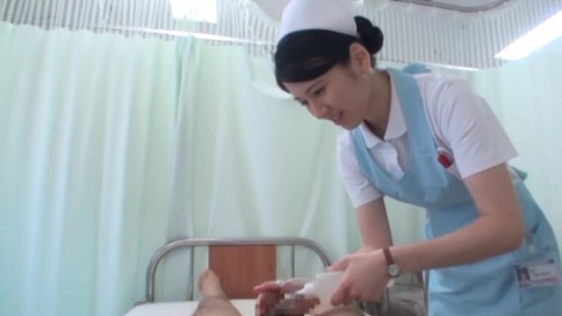 Japanese Nurse Sakamoto Sumire Uses Her Mouth To Issue