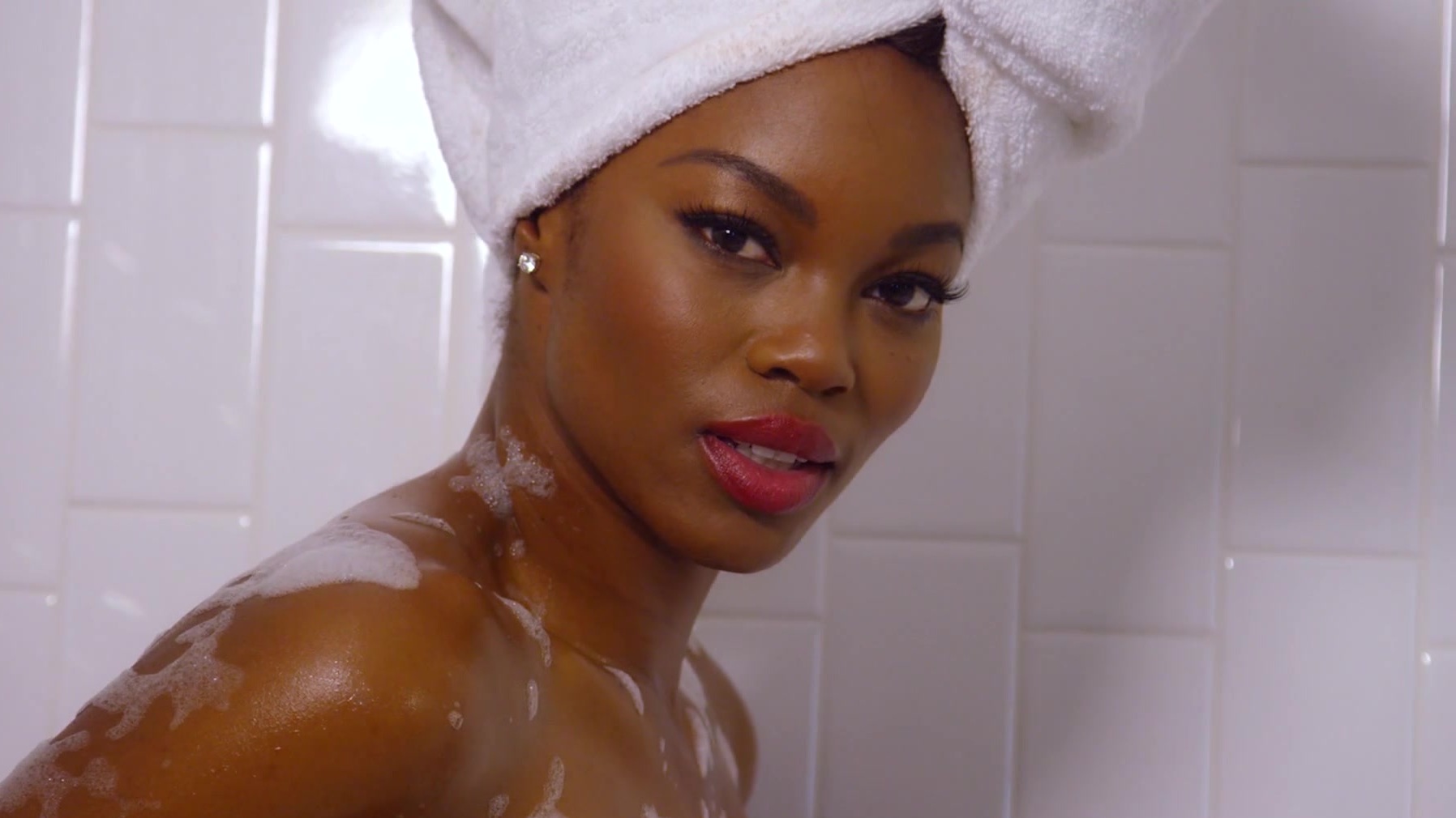 Hot Ebony Solo Nudes - Gorgeous ebony superb nude solo posing scenes - XBabe video